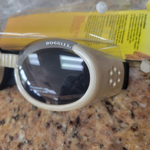 New Chrome Frame Doggles with Smoke Lens - XLarge - Picture 2 of 3